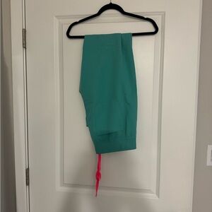 Figs surgical green Jogger Sweatpants with Pink Drawstring